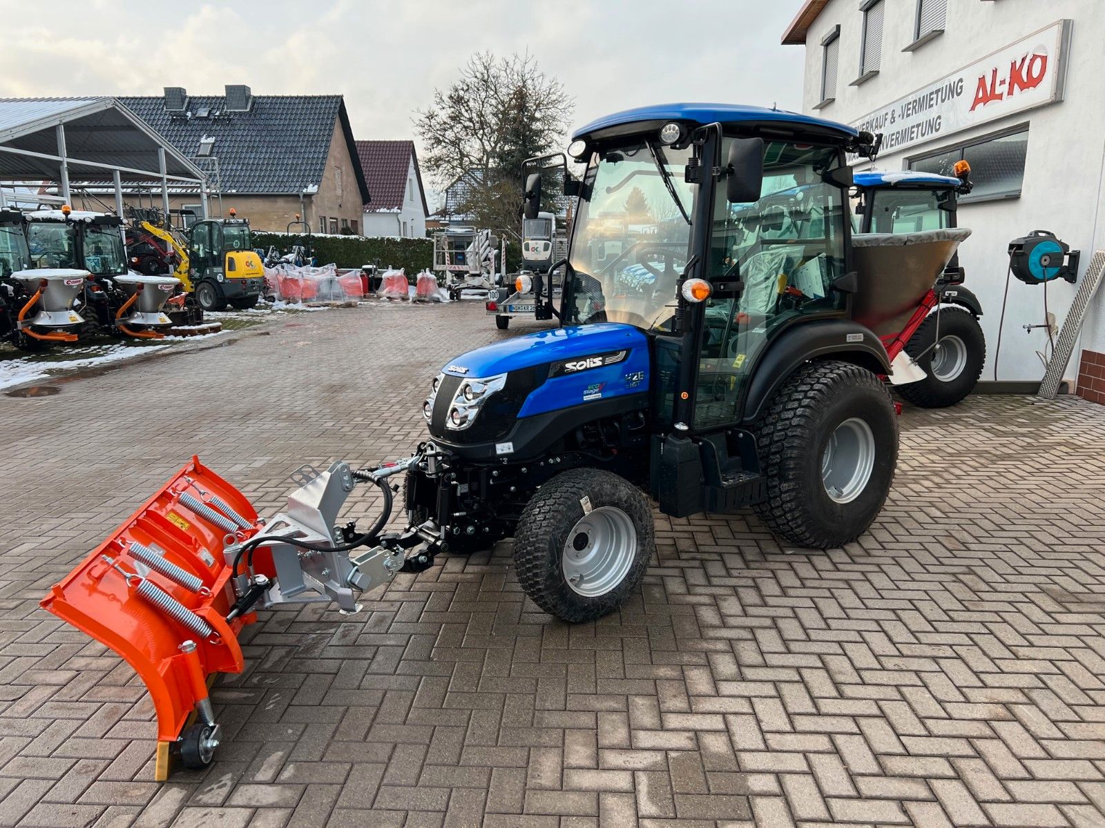 Fahrzeugabbildung Other Schlepper Solis 26 HST Winterdienst Ausrüstung